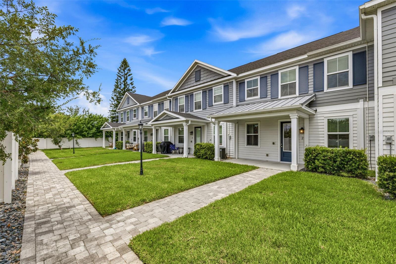 Photo of 6621 S MANHATTAN AVENUE #2 TAMPA FL 33616