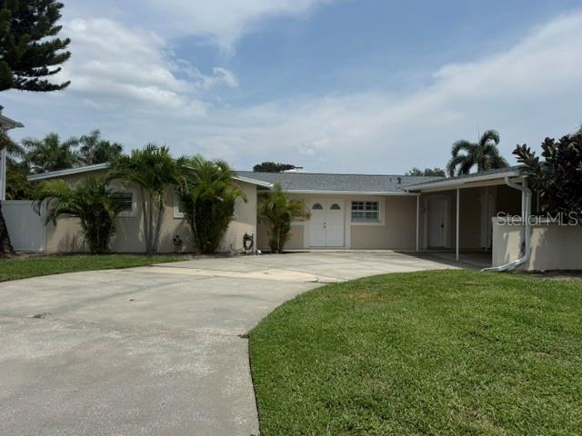 Photo of 3945 FONTAINEBLEAU DRIVE TAMPA FL 33634