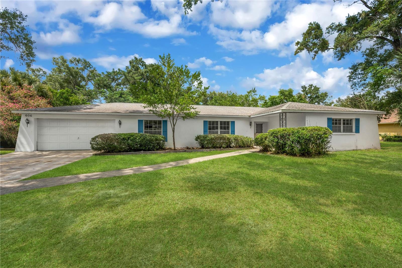 Photo of 606 GREENBRIAR DRIVE BRANDON FL 33511