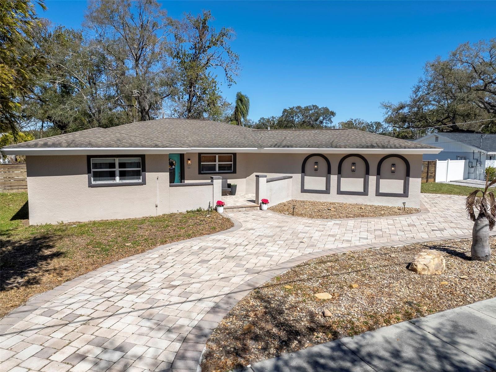 Photo of 2535 LAKE ELLEN DRIVE TAMPA FL 33618