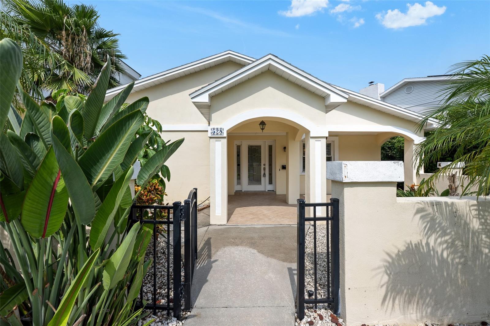 Photo of 528 LUCERNE AVENUE TAMPA FL 33606