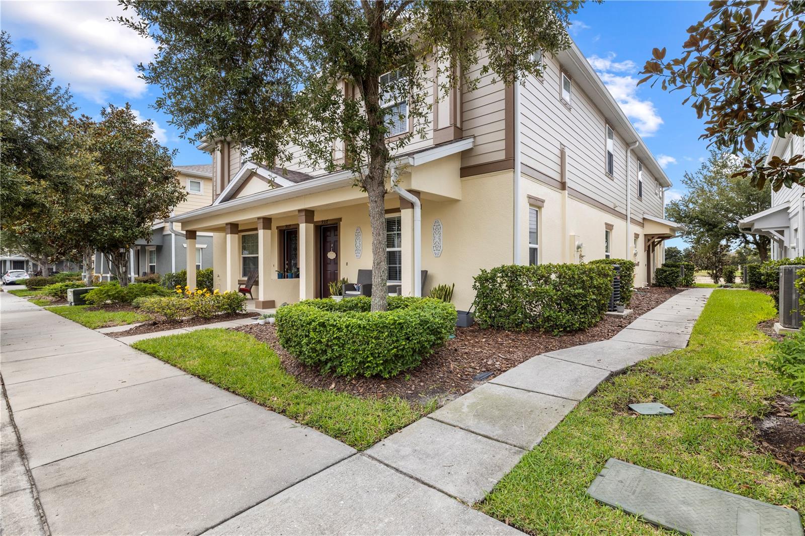 Photo of 9335 AMERICAN HICKORY LANE RIVERVIEW FL 33578