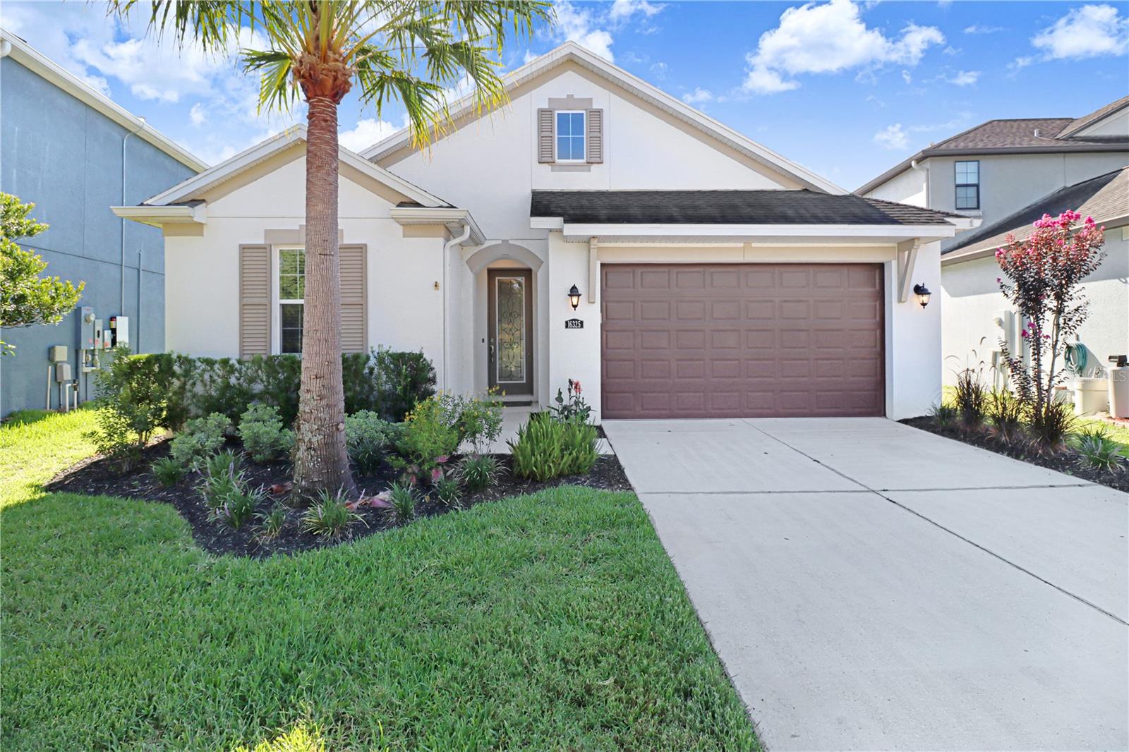 Photo of 16325 HYDE MANOR DRIVE TAMPA FL 33647