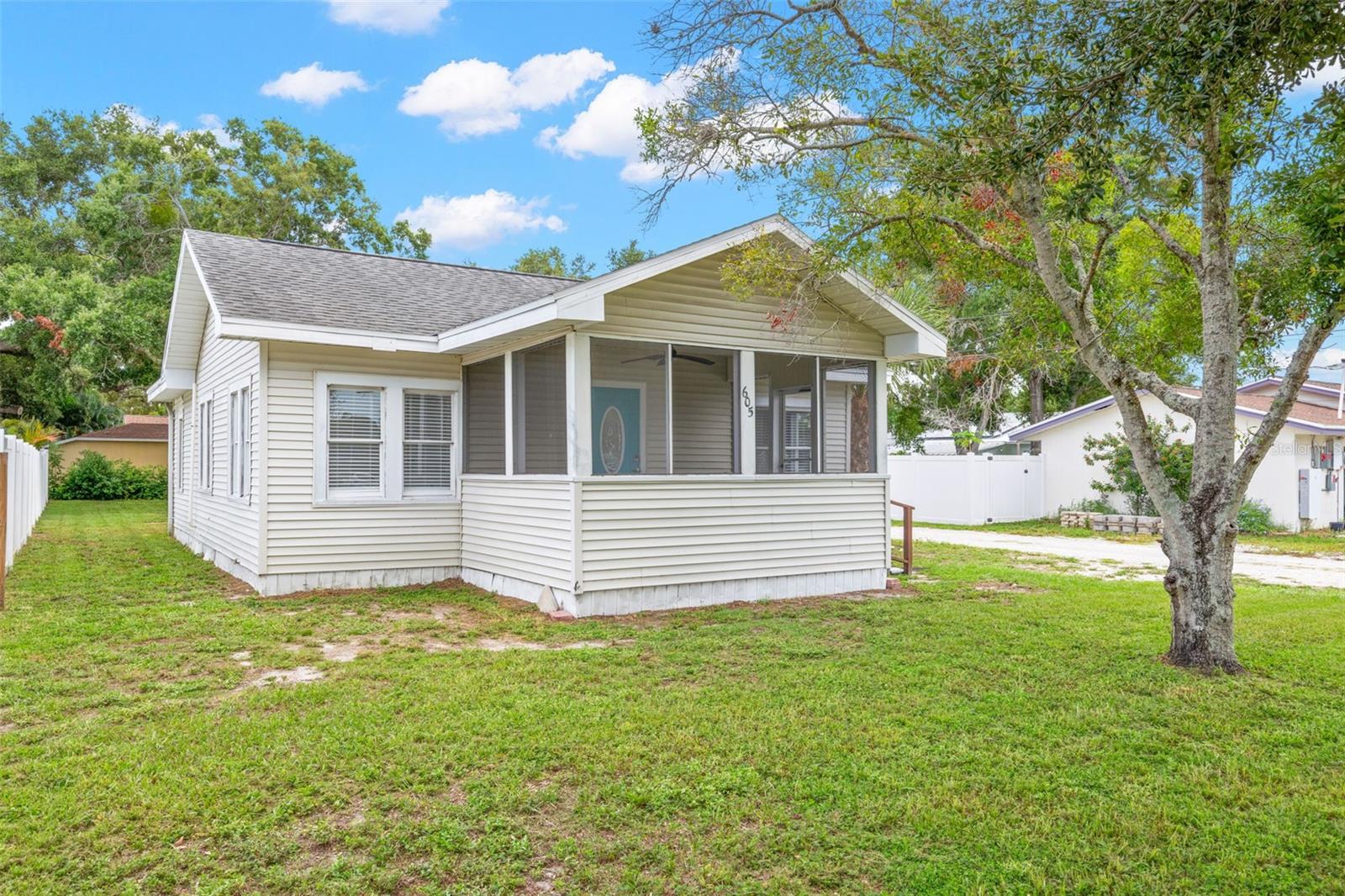 Photo of 605 3RD AVENUE LARGO FL 33770