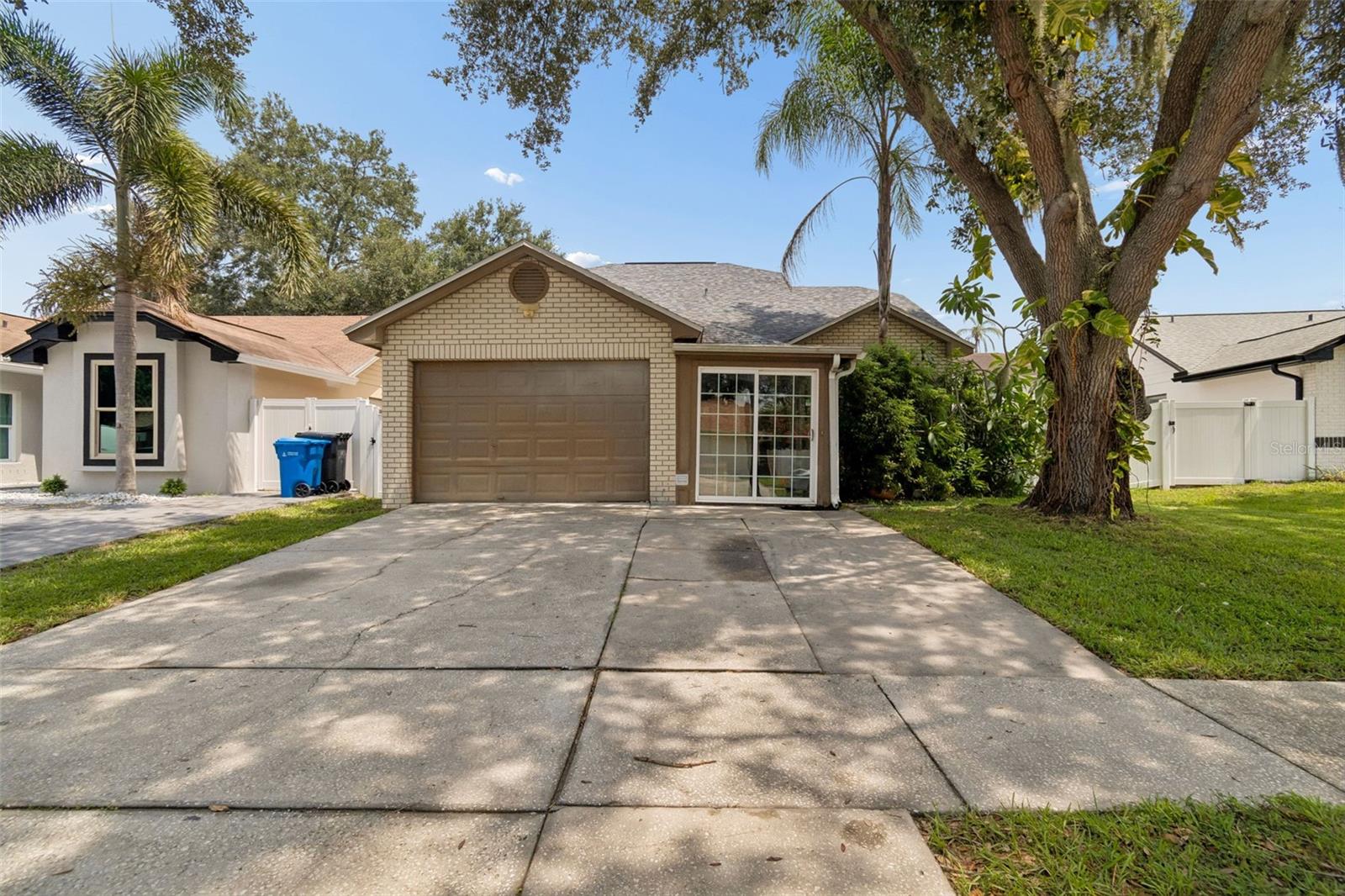 Photo of 5485 FRIARSWAY DRIVE TAMPA FL 33624