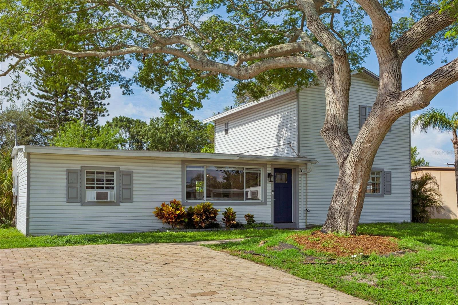 Photo of 4012 W FAIRVIEW HEIGHTS TAMPA FL 33616