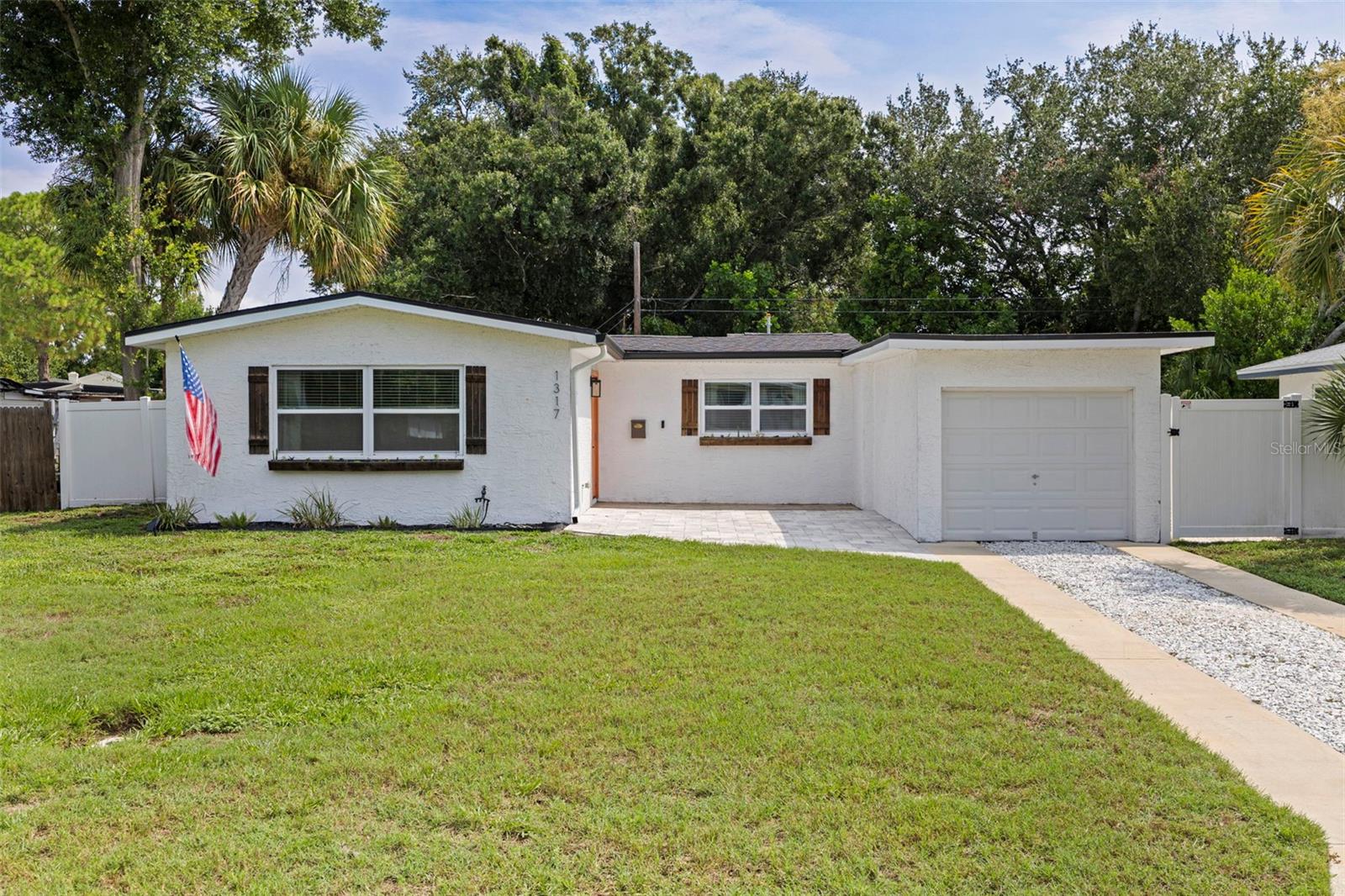 Photo of 1317 ESSEX DRIVE ST PETERSBURG FL 33710