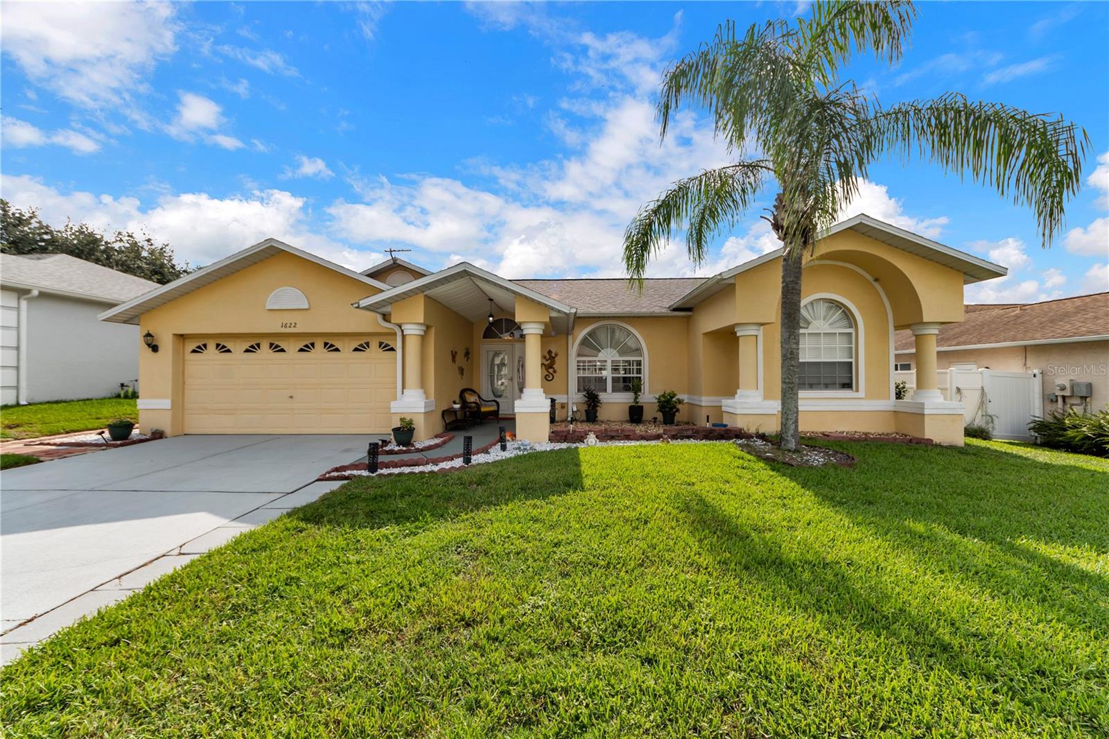 Photo of 1622 CRAZY HORSE DR LUTZ FL 33548