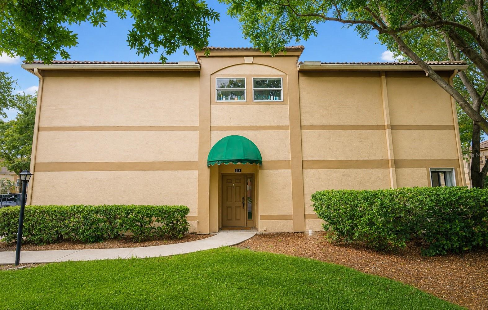 Photo of 614 ARBOR LAKE LANE #614 TAMPA FL 33602