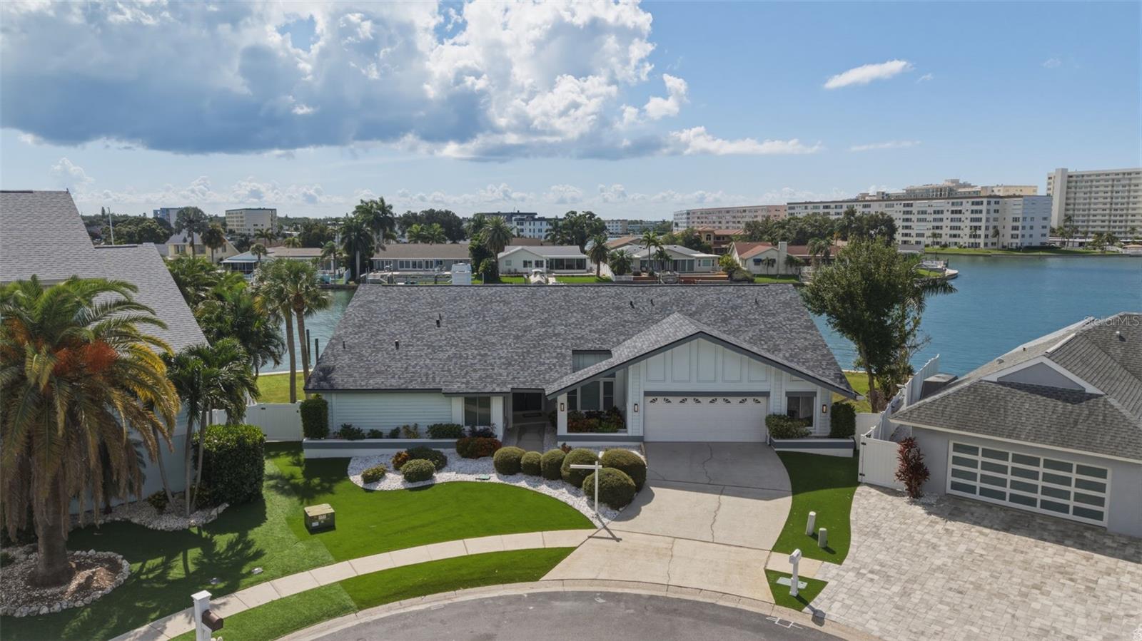 Photo of 5921 SEABIRD DRIVE GULFPORT FL 33707