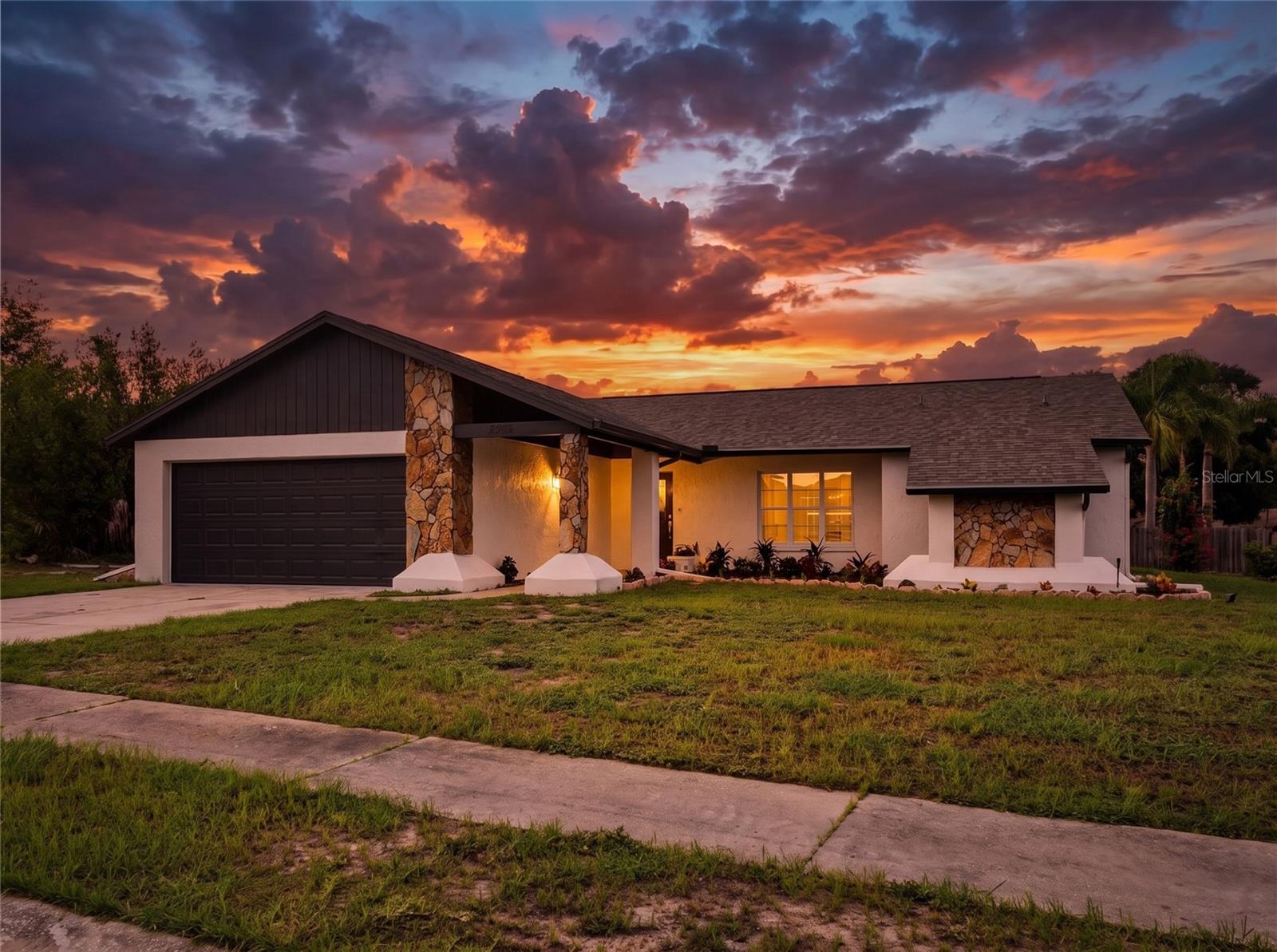 Photo of 8035 LAUREL VISTA LOOP PORT RICHEY FL 34668