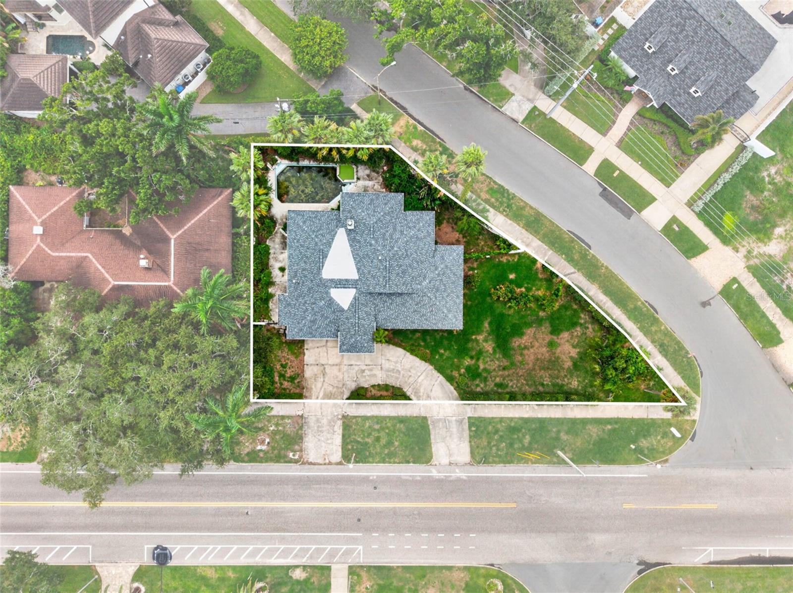 Photo of 201 SNELL ISLE BOULEVARD ST PETERSBURG FL 33704