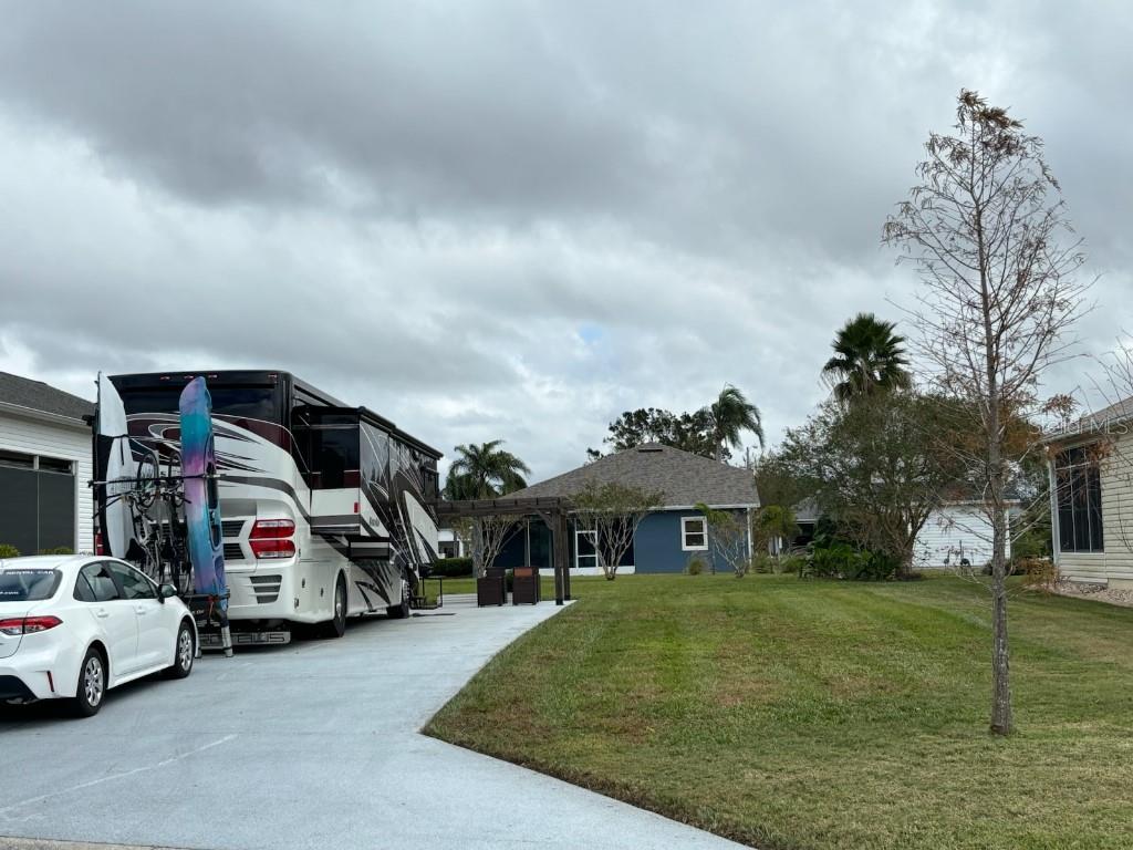 Photo of 1098 MOTORCOACH DRIVE POLK CITY FL 33868