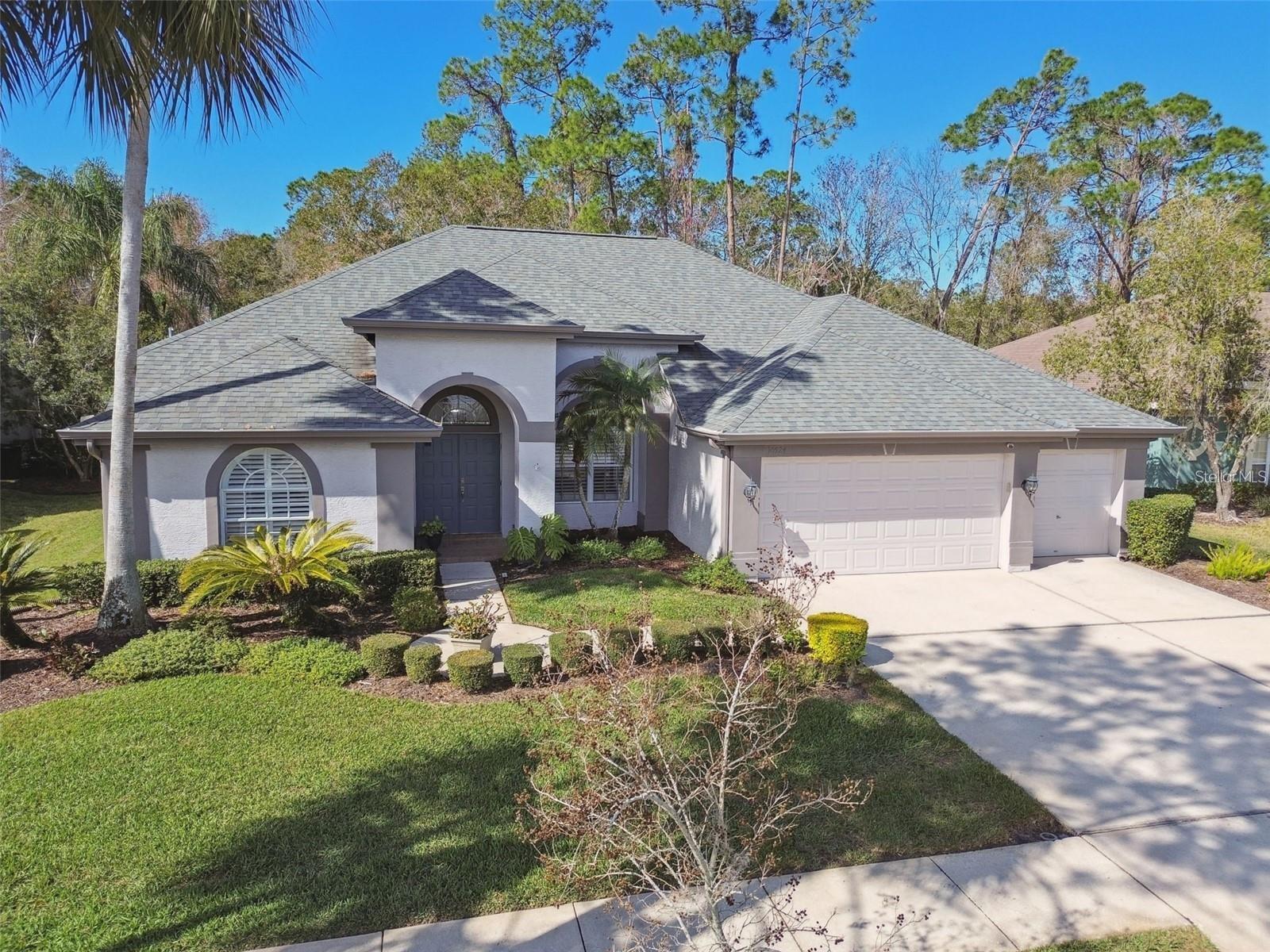 Photo of 10524 GREENCREST DRIVE TAMPA FL 33626
