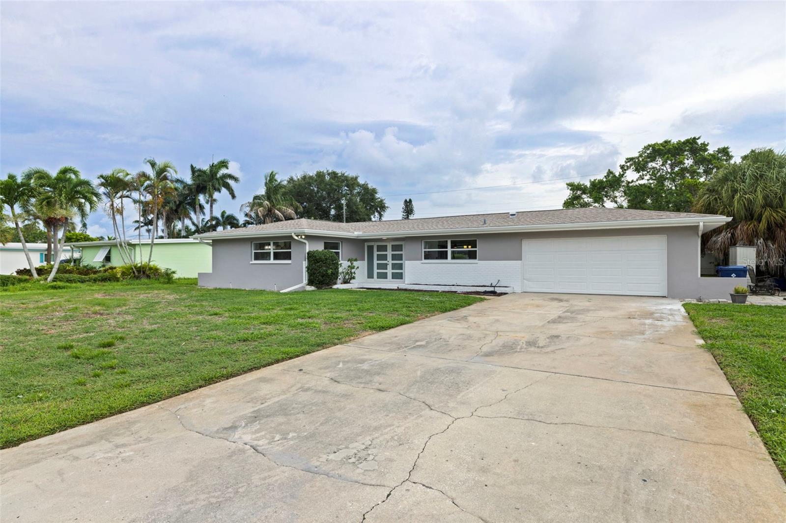 Photo of 7073 S SHORE DRIVE ST PETERSBURG FL 33707