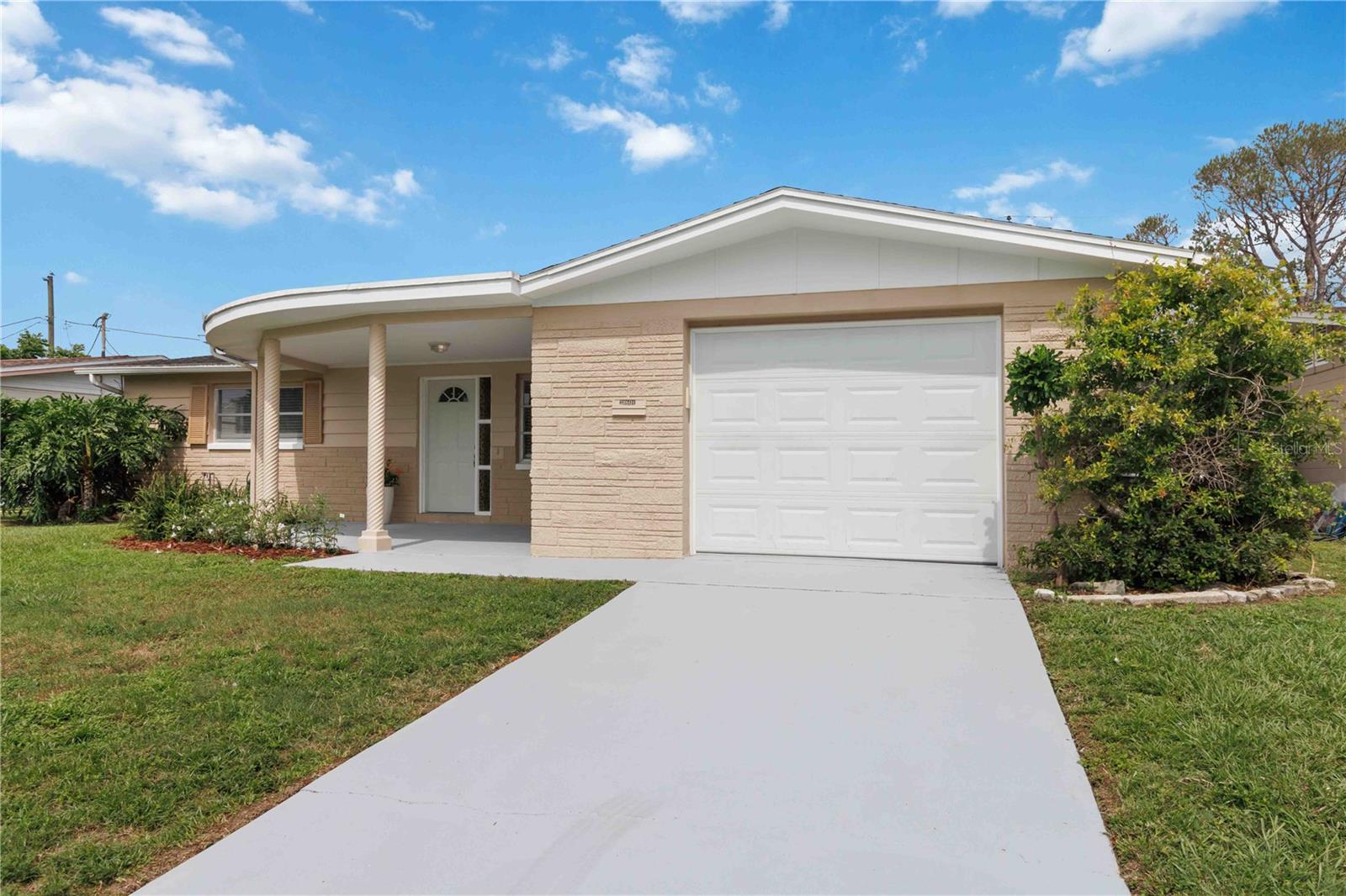 Photo of 2044 PAMELA DRIVE HOLIDAY FL 34690