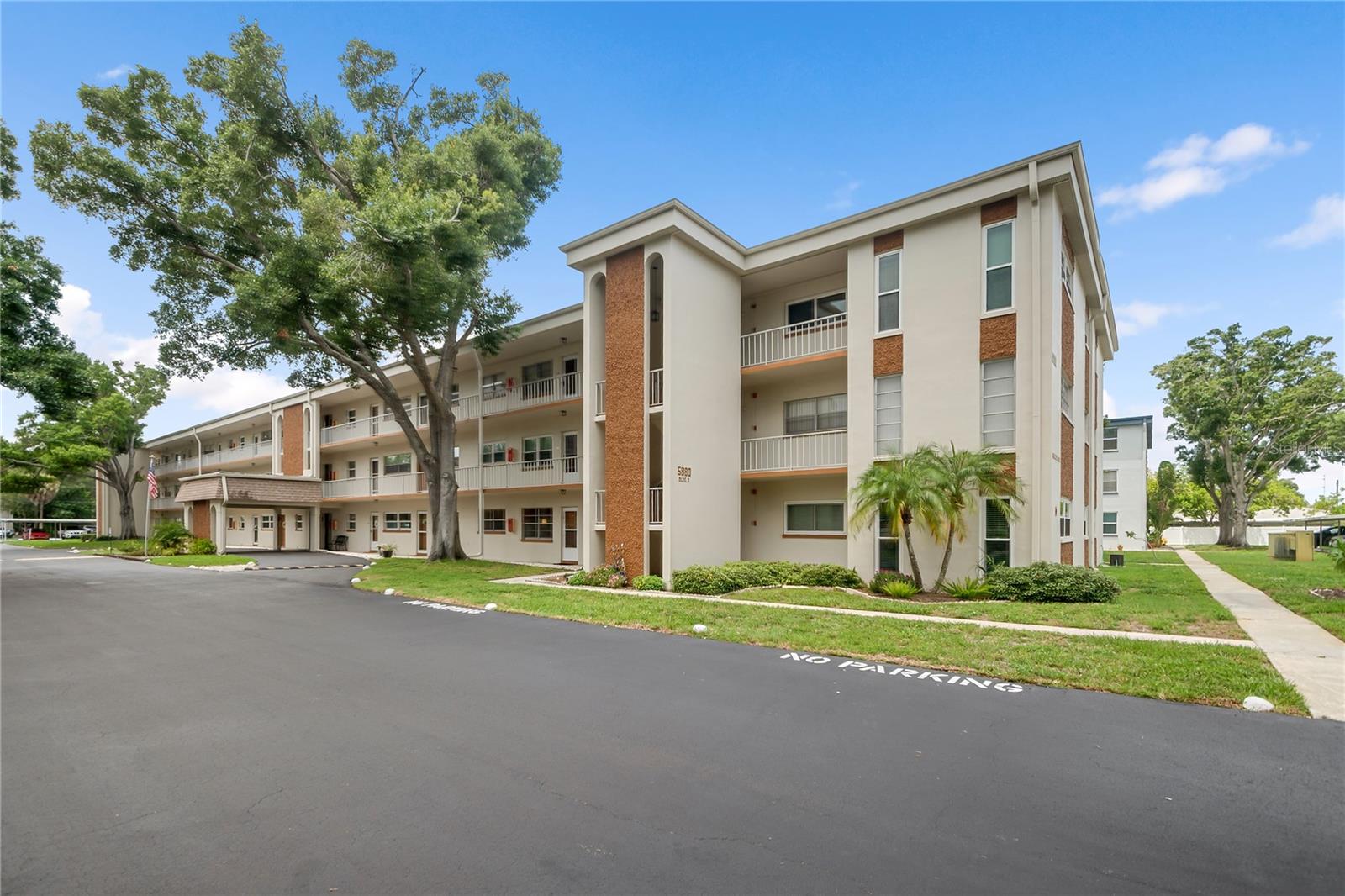 Photo of 5880 38TH AVENUE #109 ST PETERSBURG FL 33710