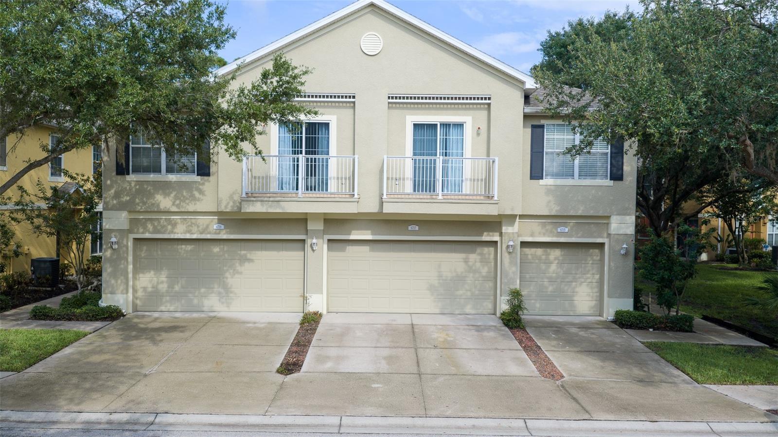 Photo of 6717 EAGLE FEATHER DRIVE RIVERVIEW FL 33578