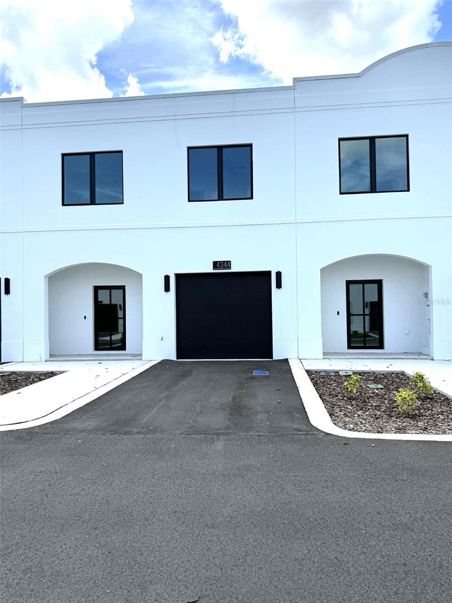 Photo of 4344 CAMBIO GARDENS COURT TAMPA FL 33610