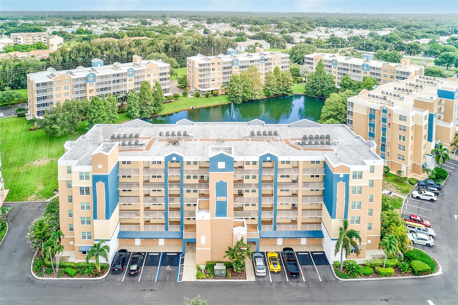 Photo of 960 STARKEY ROAD #6206 LARGO FL 33771