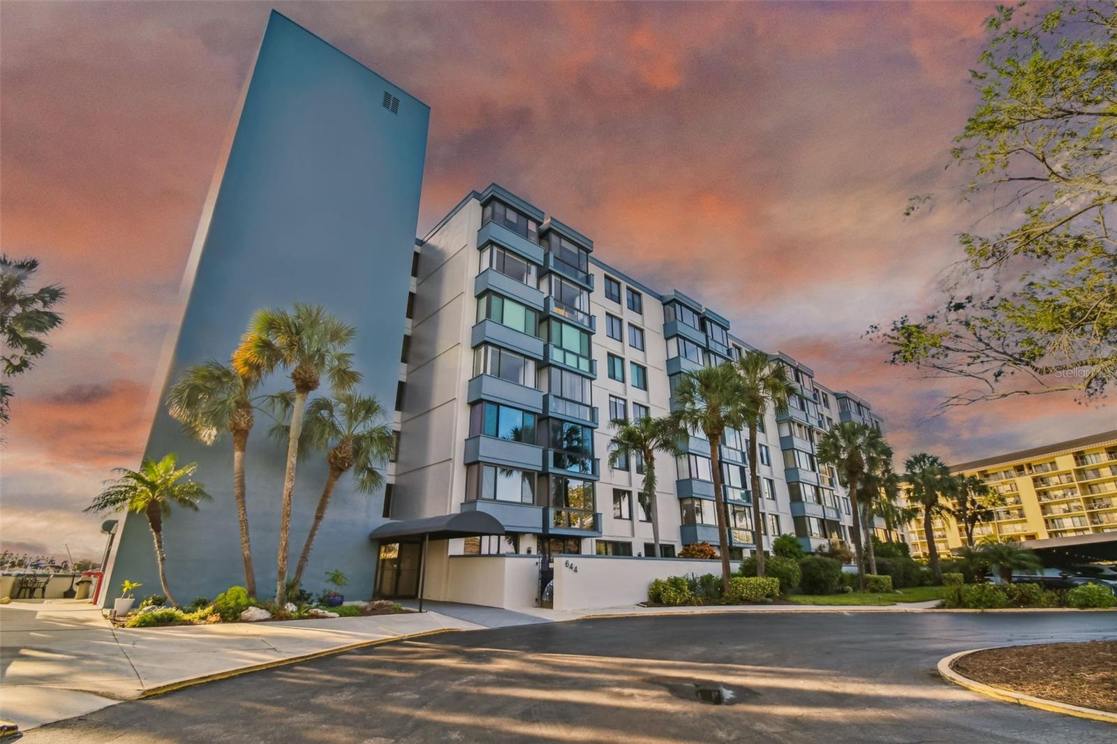 Photo of 644 ISLAND WAY #603 CLEARWATER BEACH FL 33767