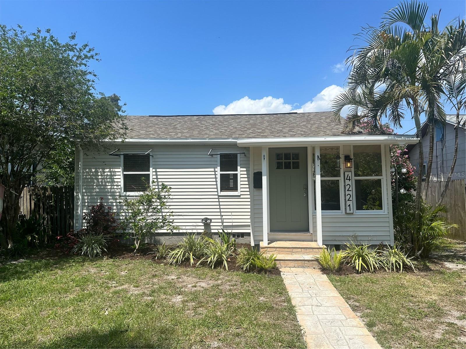 Photo of 4221 BURLINGTON AVENUE ST PETERSBURG FL 33713