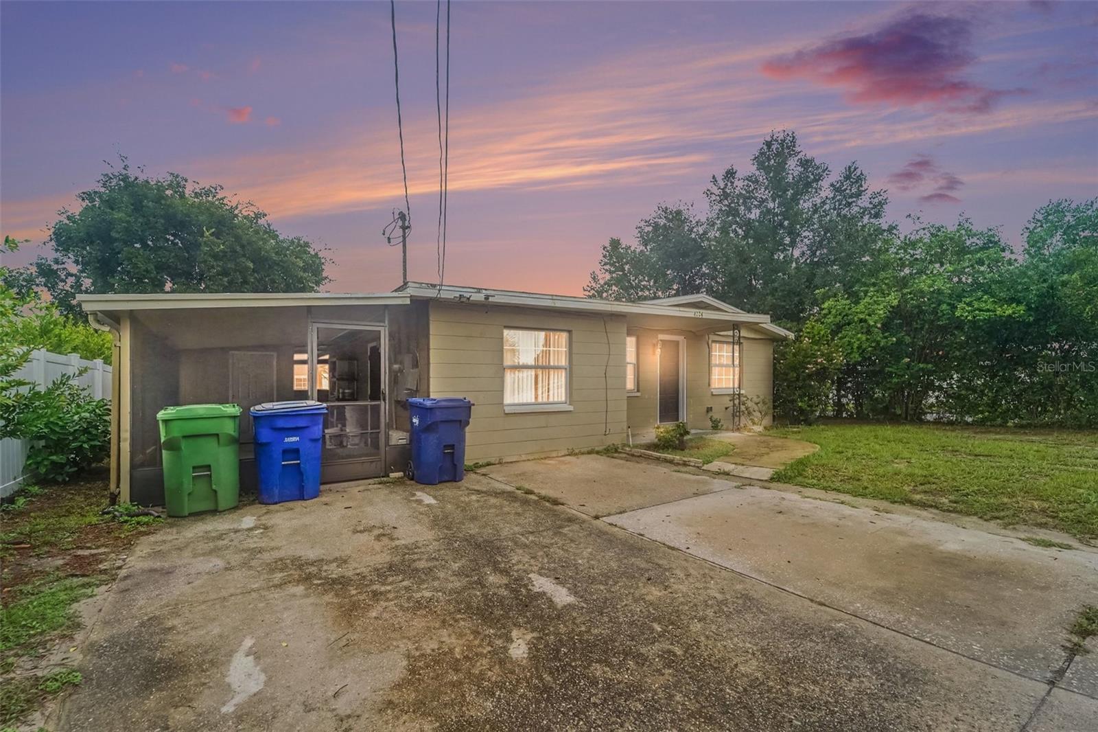 Photo of 4224 E REGNAS AVENUE TAMPA FL 33617