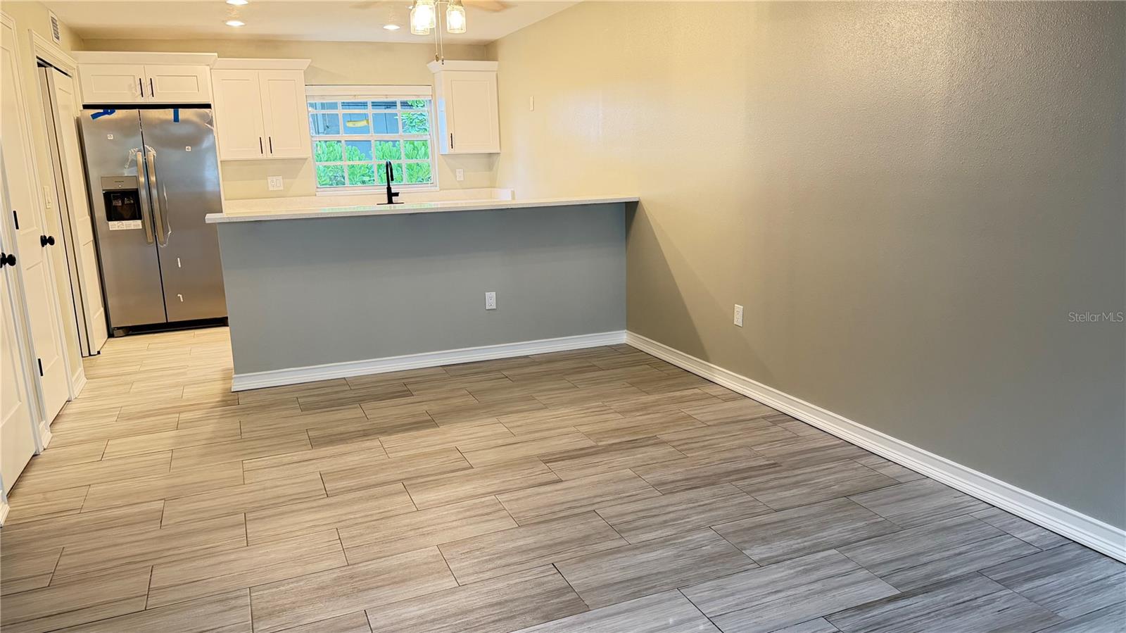 Photo of 333 ISLAND WAY #101 CLEARWATER BEACH FL 33767