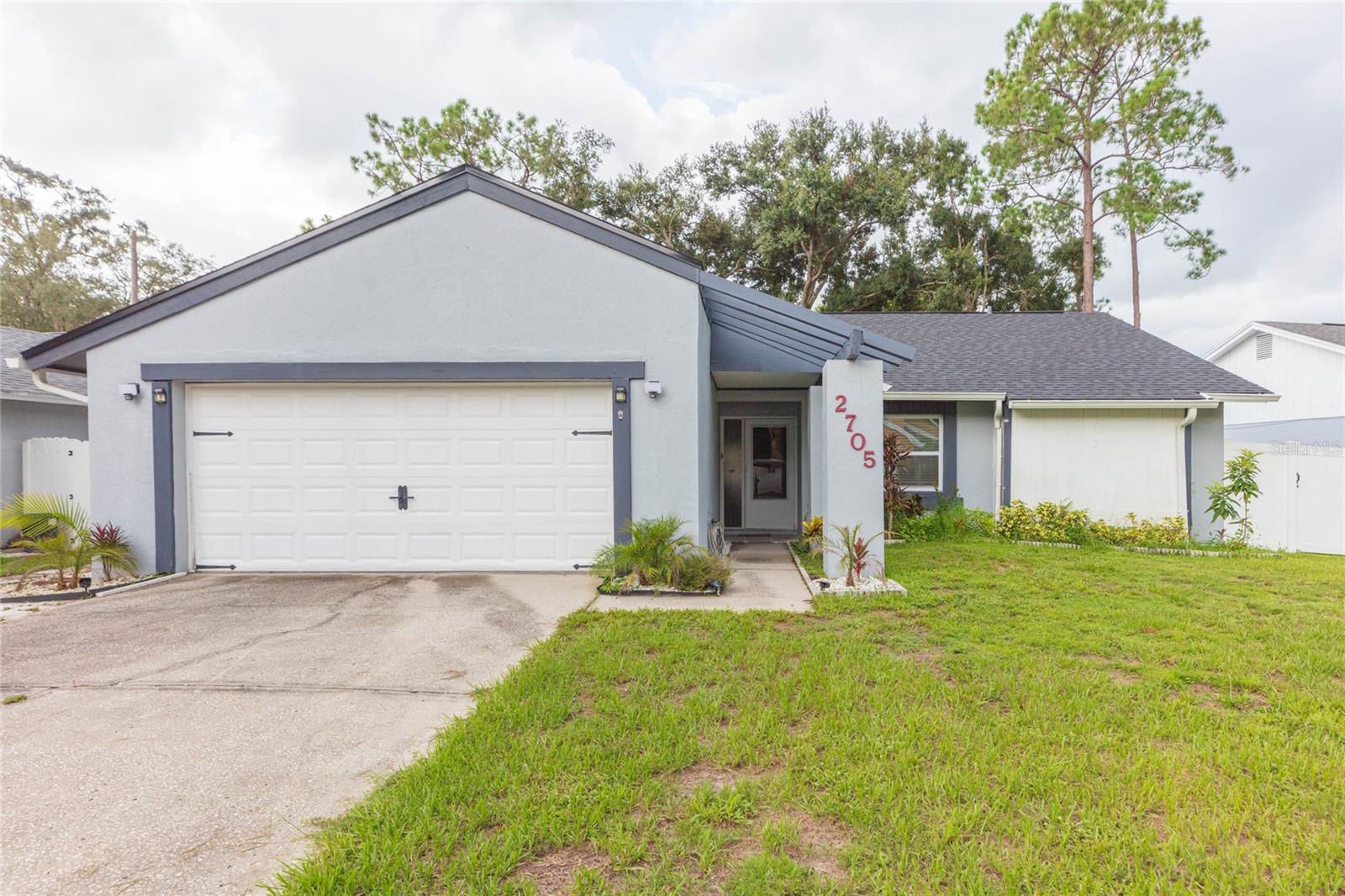 Photo of 2705 LAKEVILLE DRIVE TAMPA FL 33618