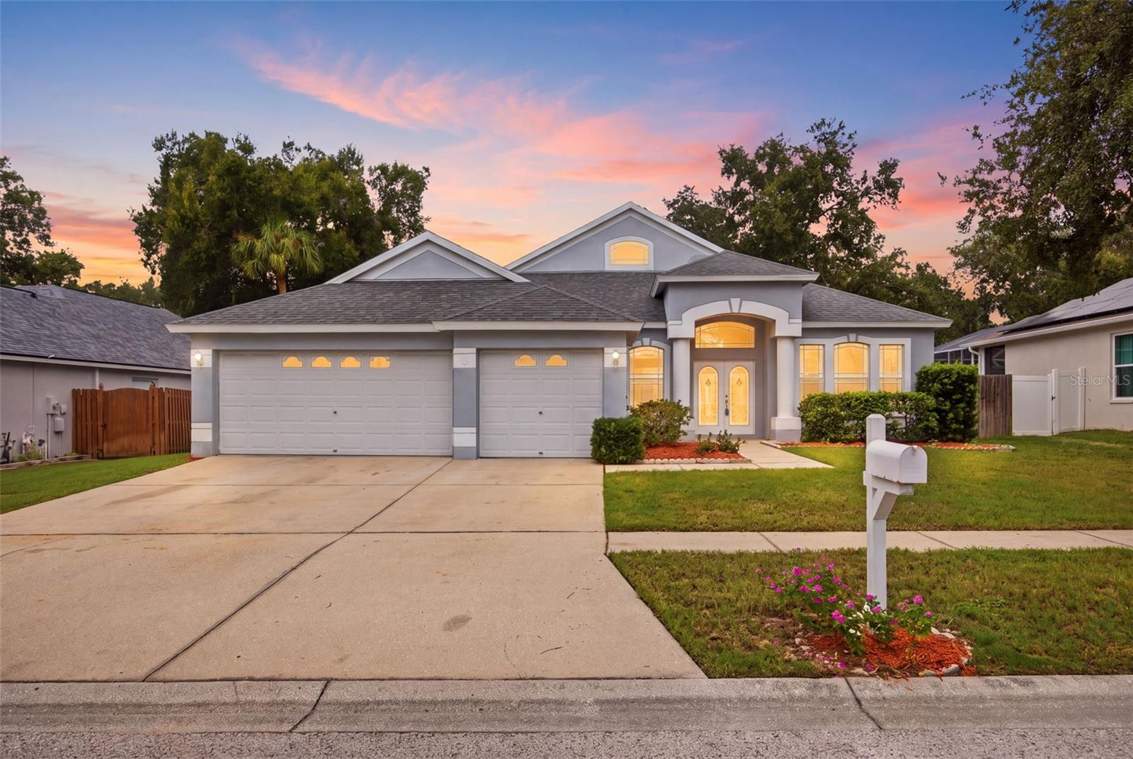 Photo of 4634 RIVER OVERLOOK DRIVE VALRICO FL 33596