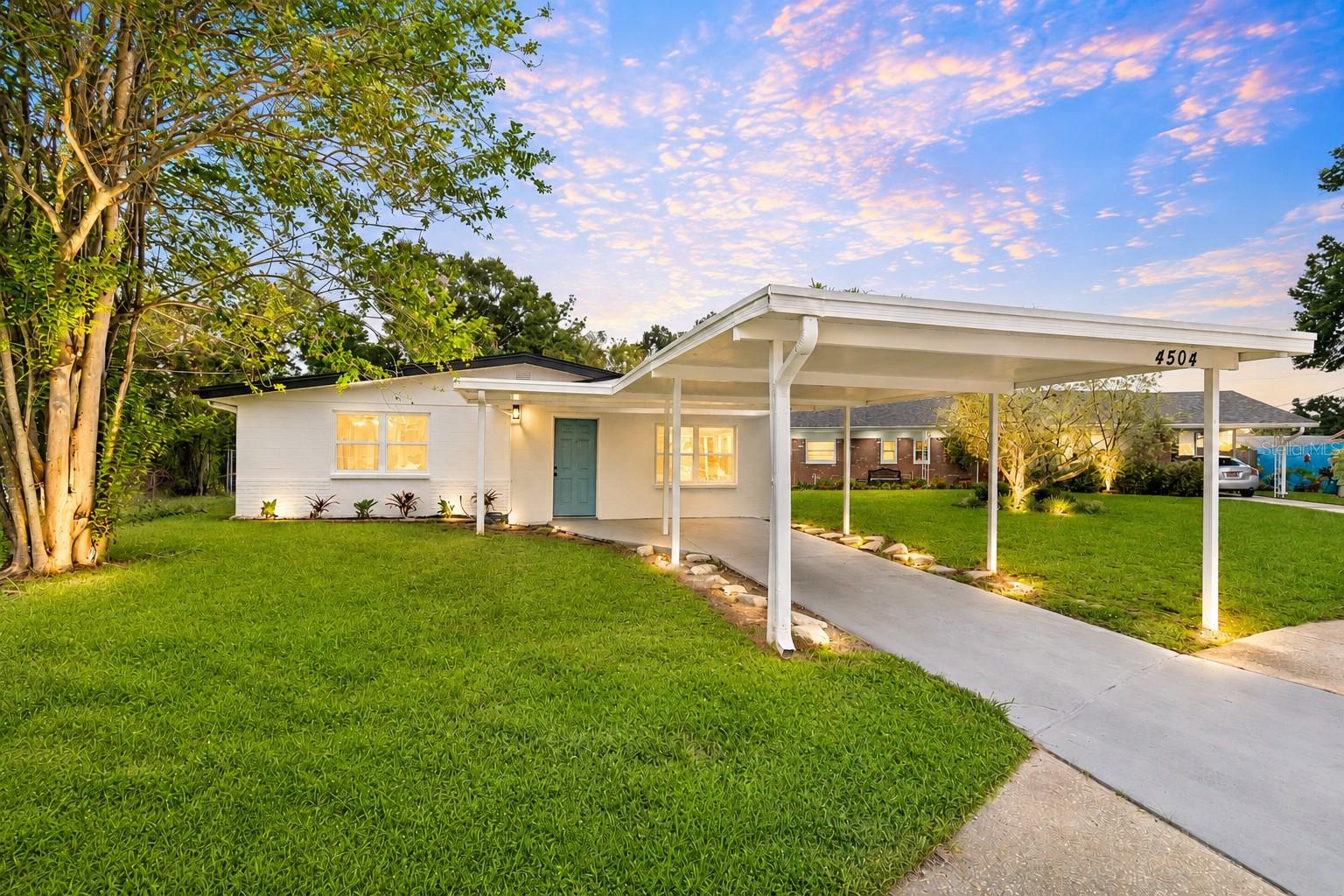 Photo of 4504 ASHMORE DRIVE TAMPA FL 33610