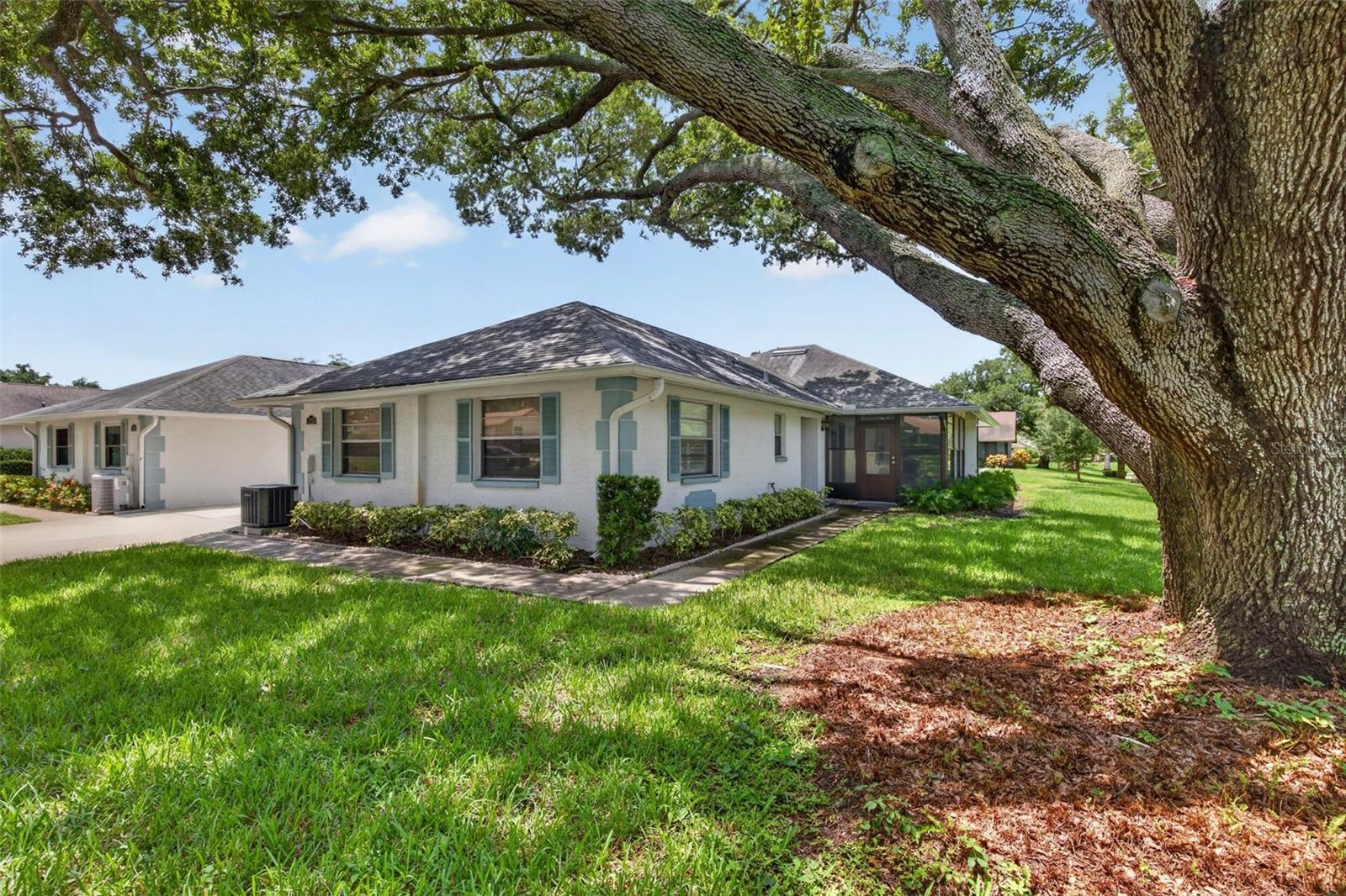 Photo of 1275 STONEHAVEN LANE DUNEDIN FL 34698
