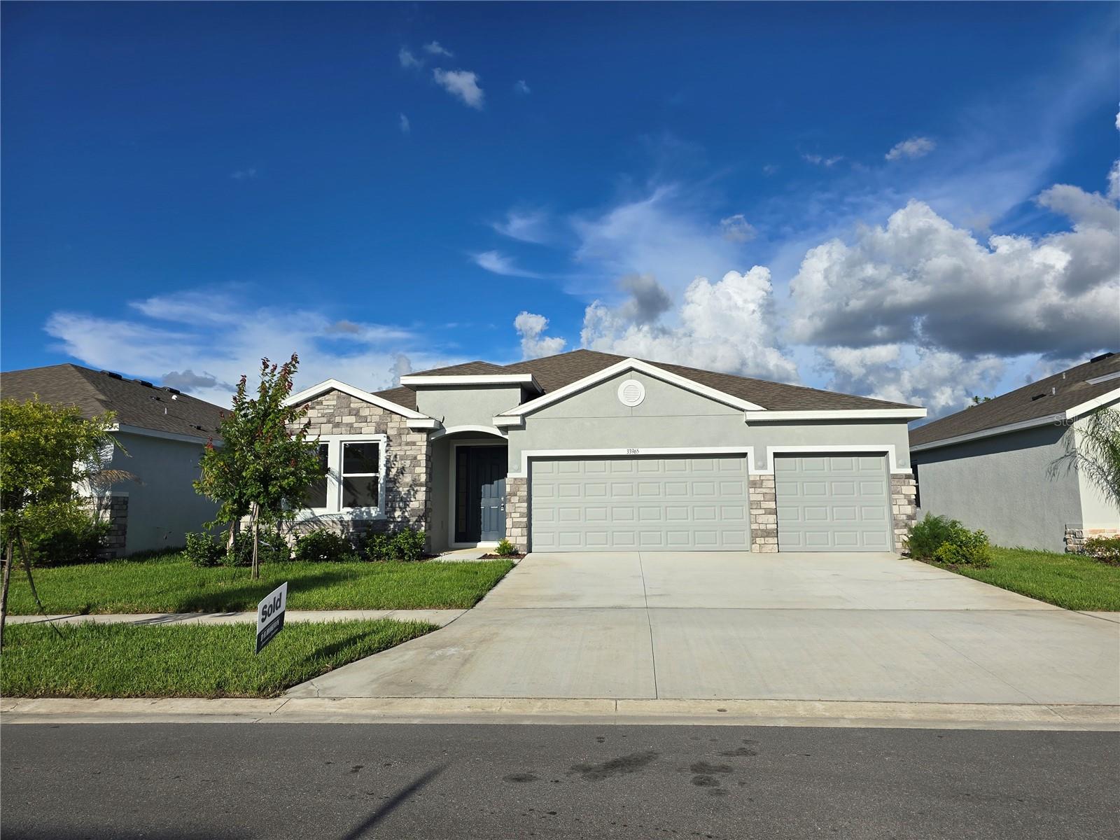 Photo of 33965 FIELD MAPLE LOOP WESLEY CHAPEL FL 33545