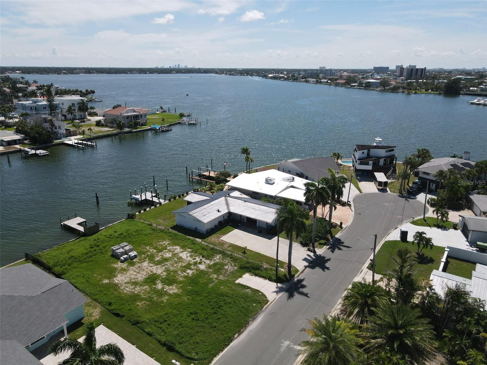 Photo of 11125 4TH ST E TREASURE ISLAND FL 33706