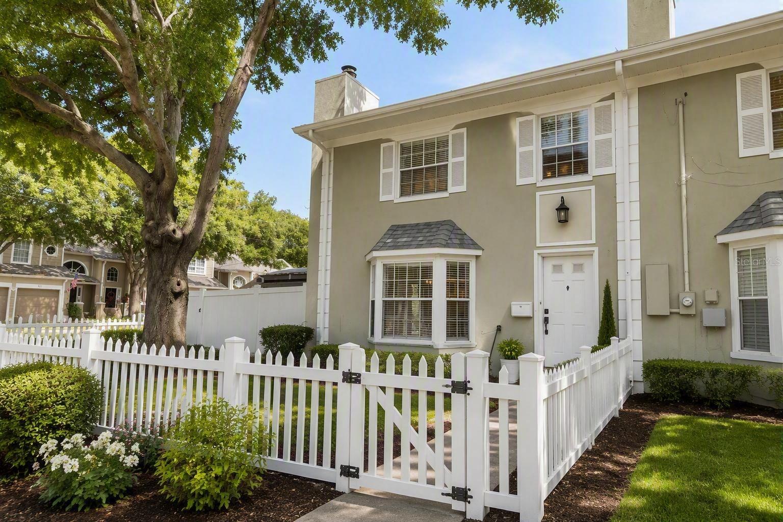 Photo of 3323 W SWANN AVENUE TAMPA FL 33609