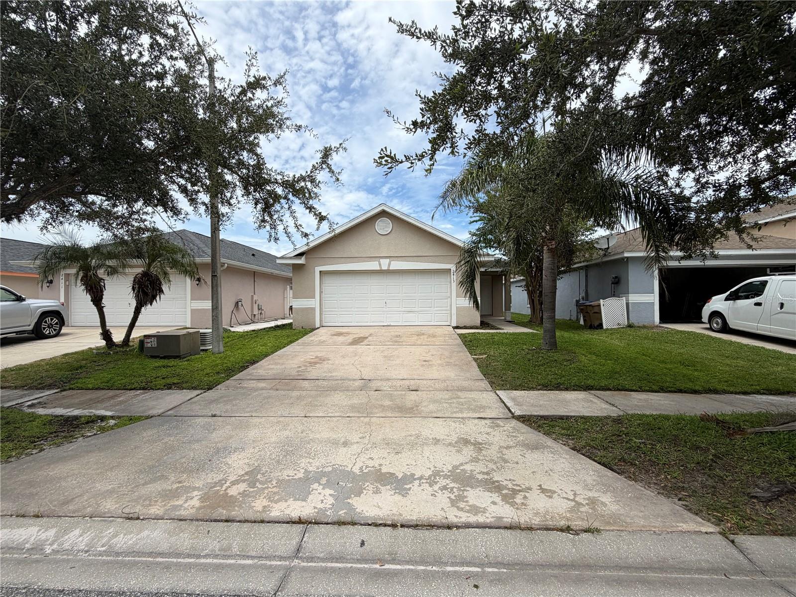 Photo of 2413 RUDDENSTONE WAY KISSIMMEE FL 34744