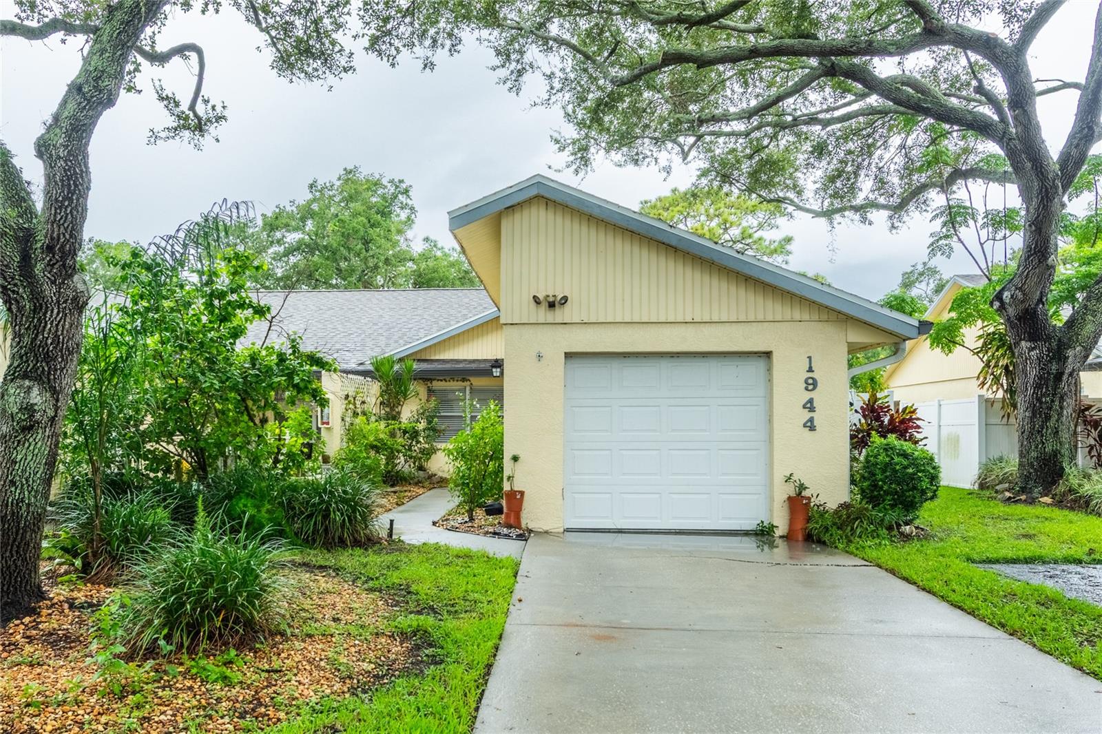 Photo of 1944 ELAINE DRIVE #1944 CLEARWATER FL 33760