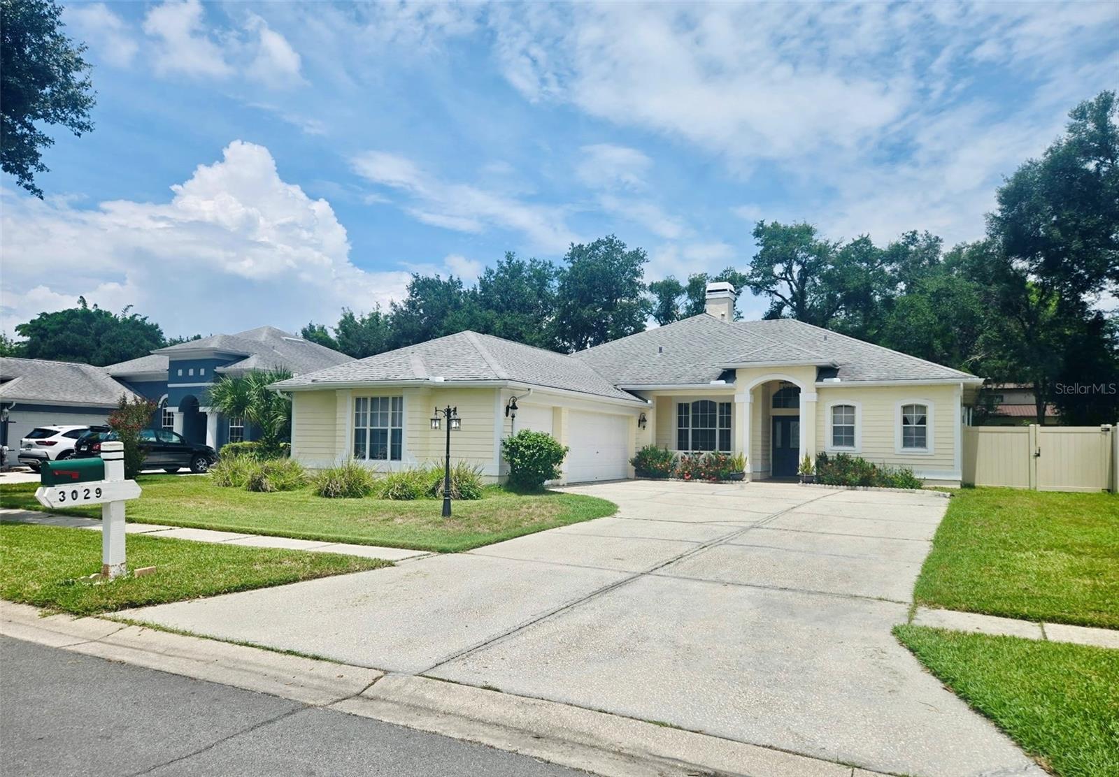 Photo of 3029 MINUTEMAN LANE BRANDON FL 33511