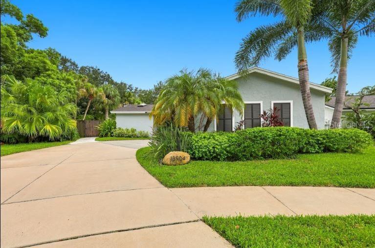 Photo of 13904 HAYWARD PLACE TAMPA FL 33618