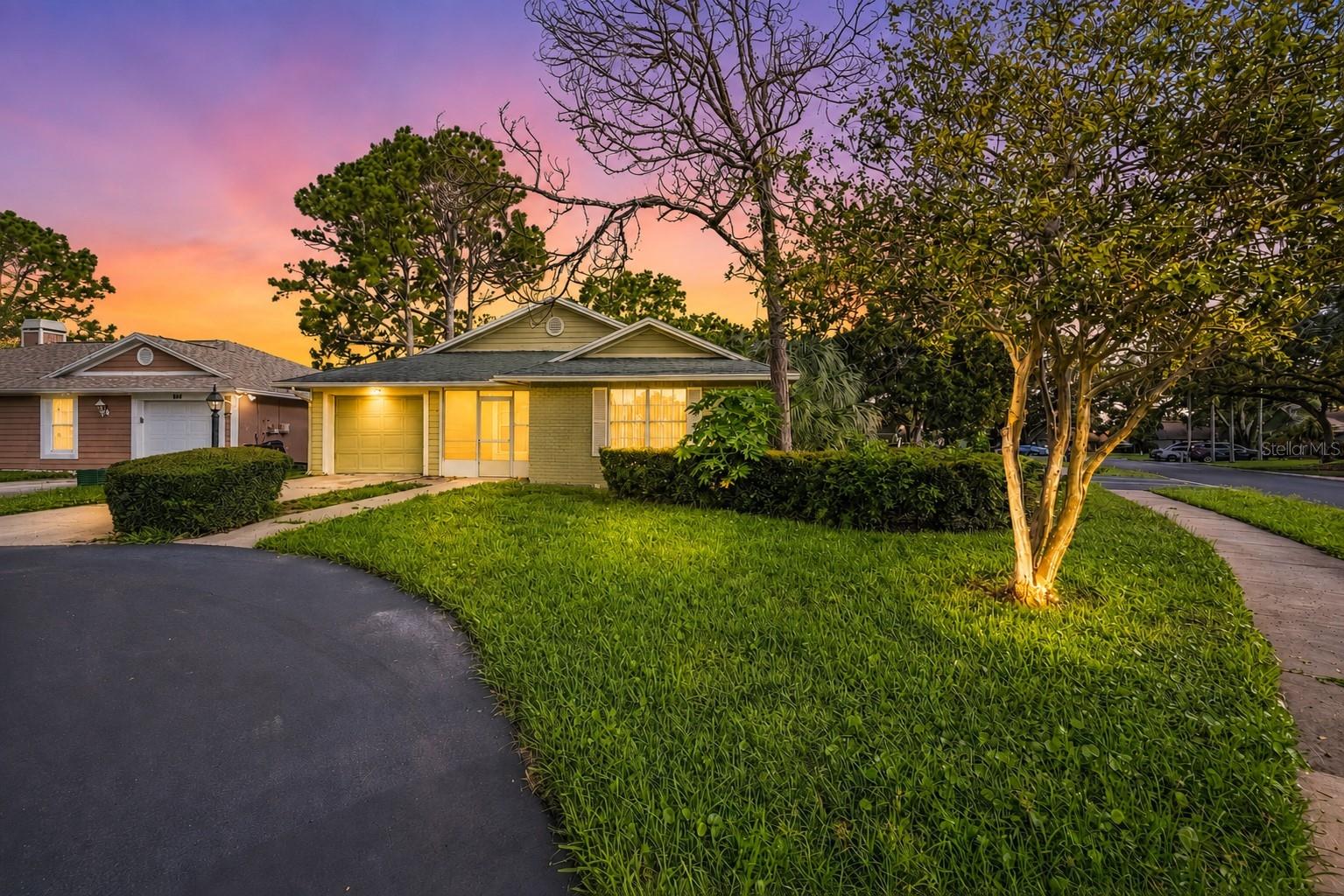 Photo of 888 FRANKLIN CIRCLE PALM HARBOR FL 34683