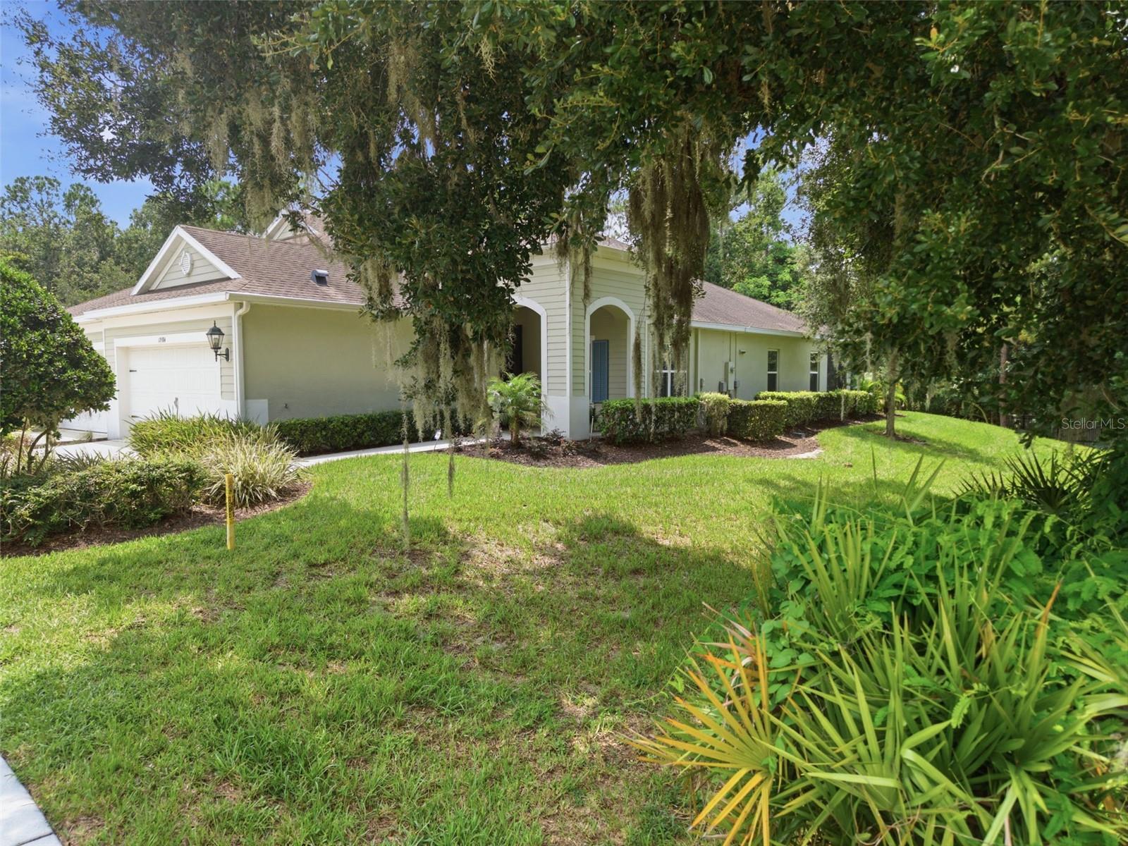 Photo of 13584 CIRCA CROSSING DRIVE LITHIA FL 33547