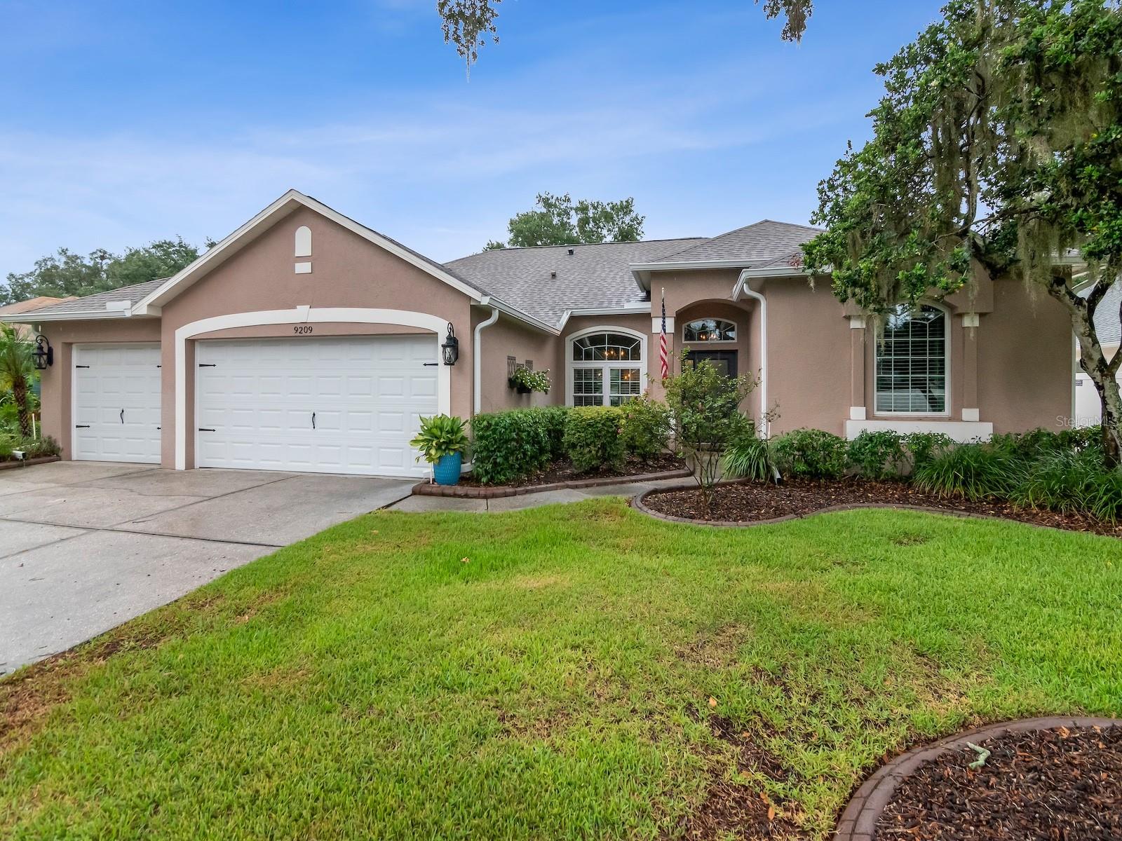 Photo of 9209 WATERBIRD DRIVE RIVERVIEW FL 33578