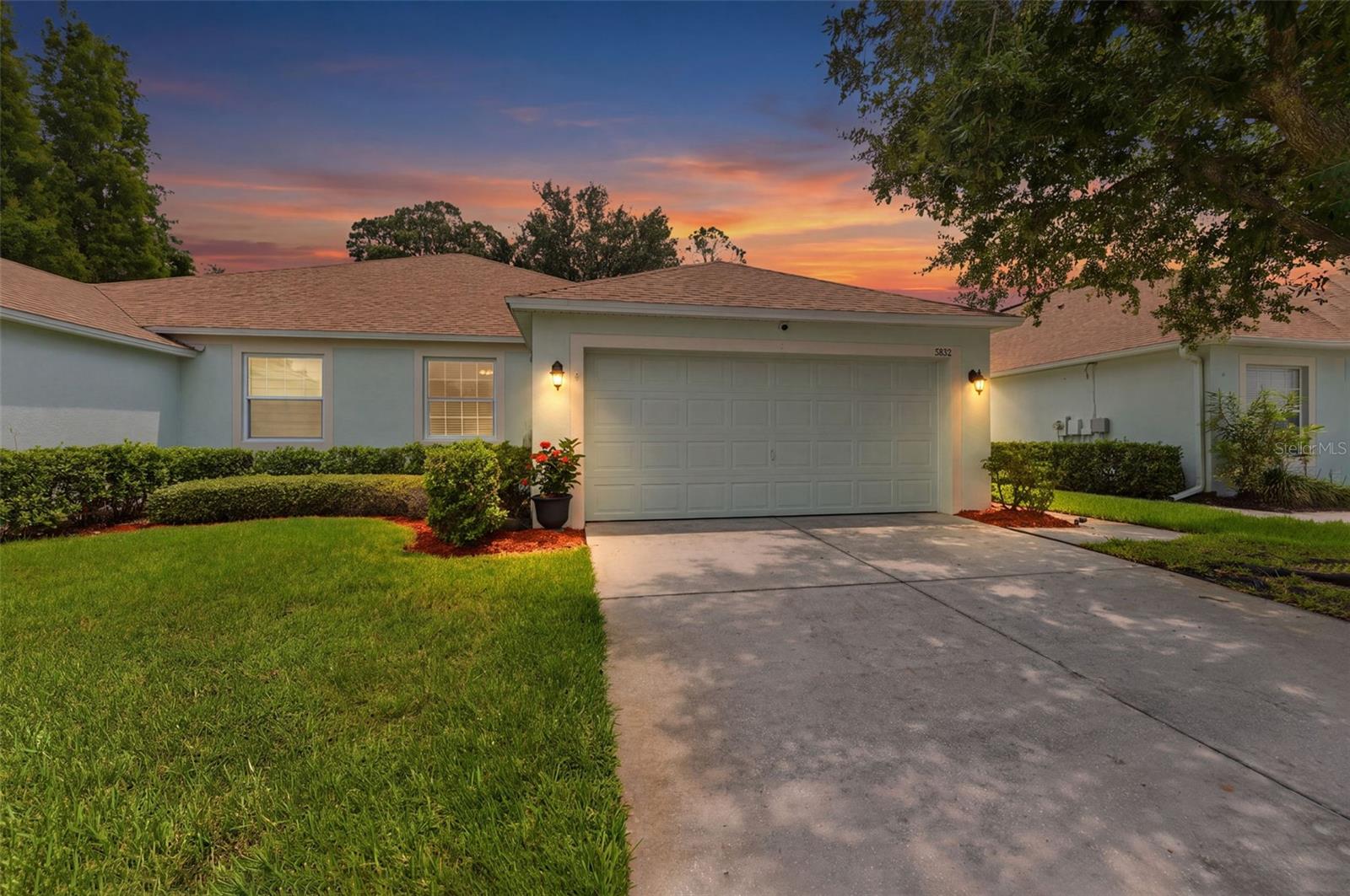 Photo of 5852 AUTUMN SHIRE ZEPHYRHILLS FL 33541
