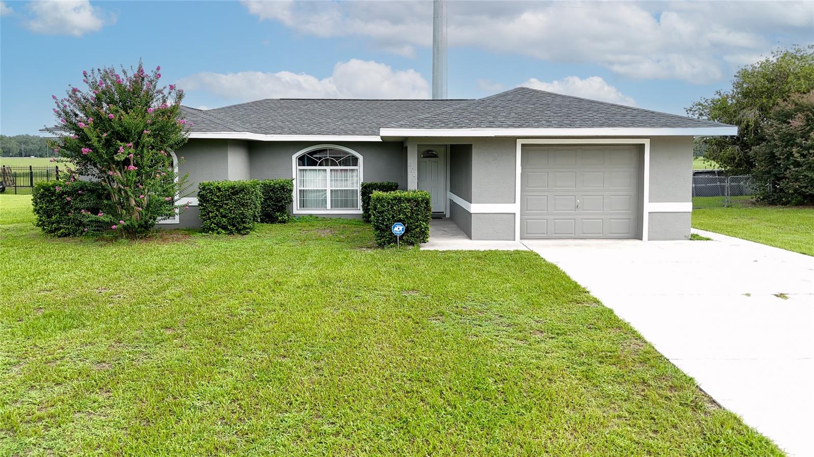 Photo of 604 BOITNOTT LANE BUSHNELL FL 33513