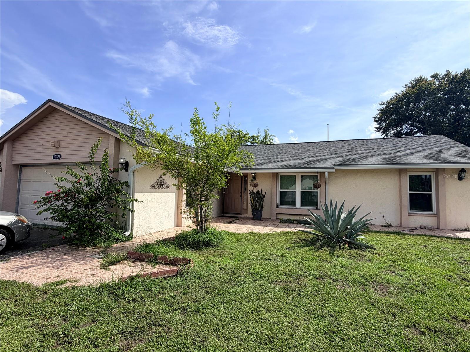 Photo of 10326 OUT ISLAND DRIVE TAMPA FL 33615