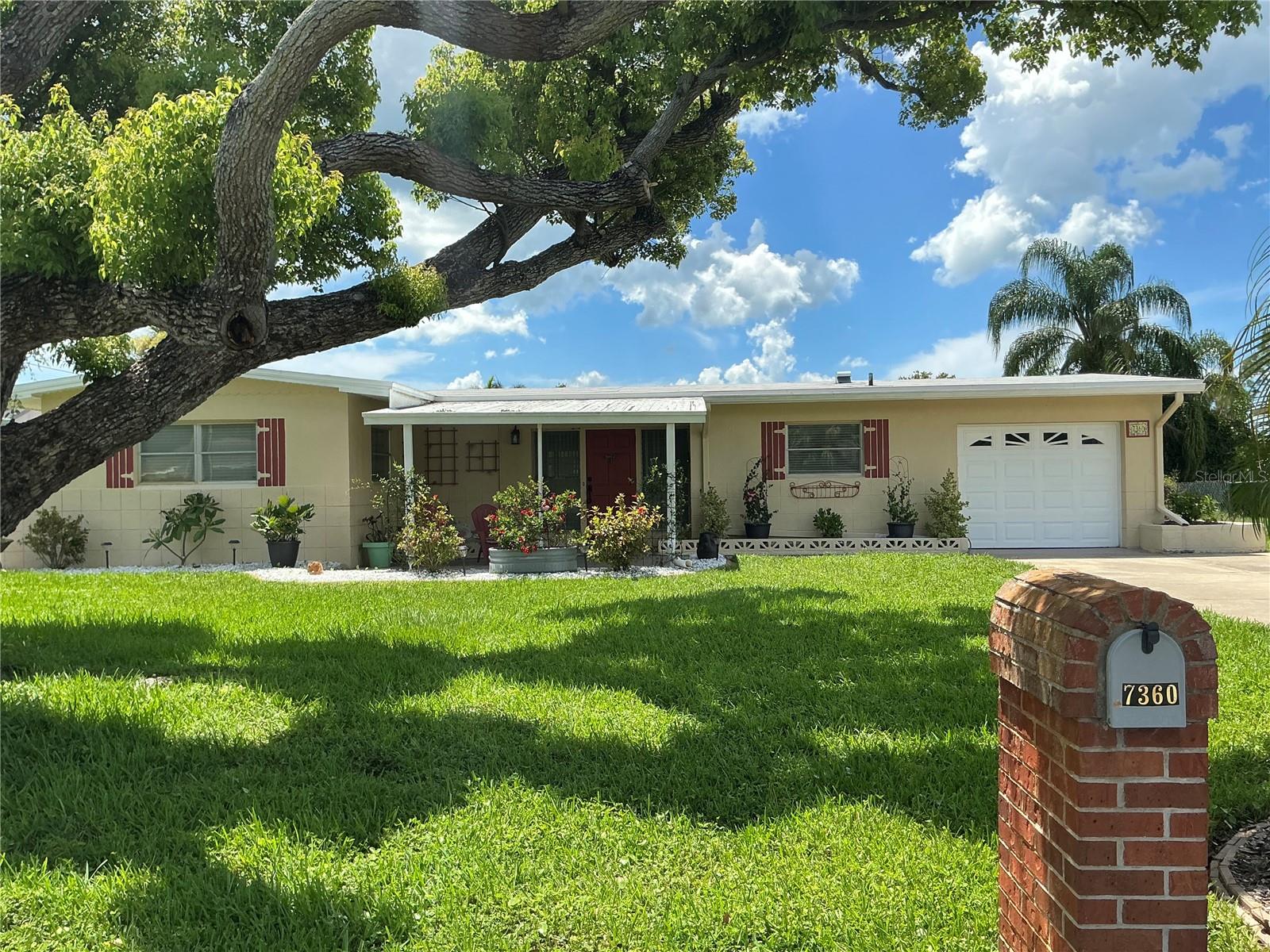 Photo of 7360 111TH STREET SEMINOLE FL 33772