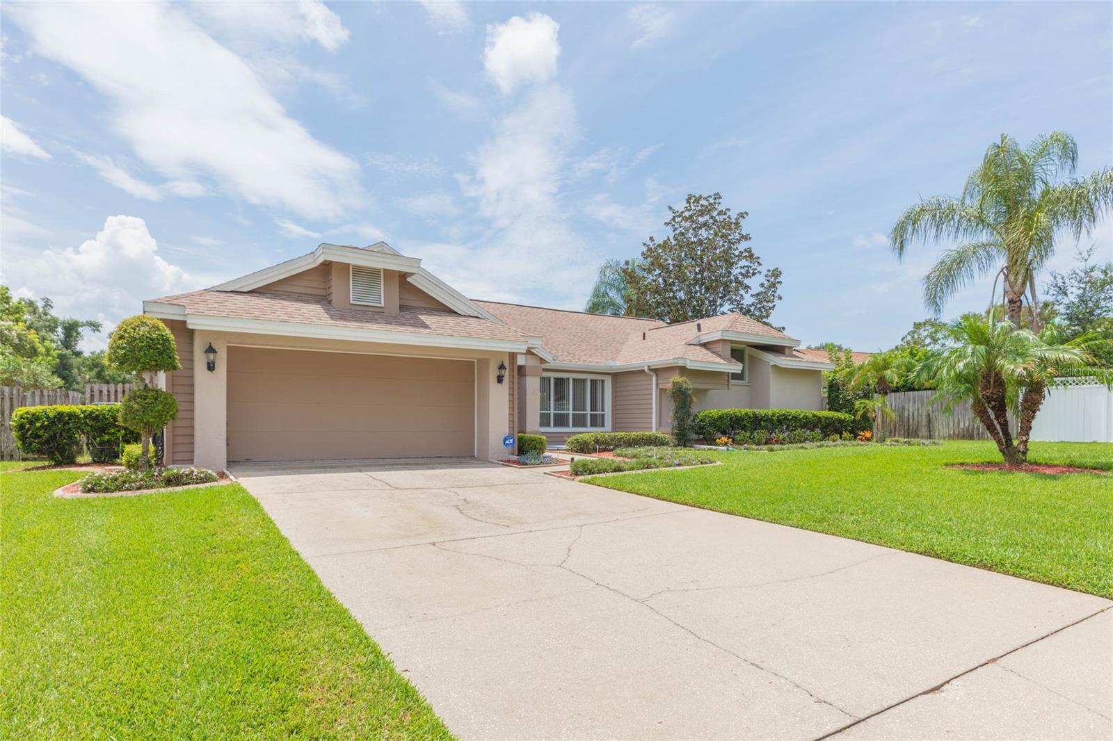 Photo of 1405 OXFORDSHIRE COURT BRANDON FL 33510