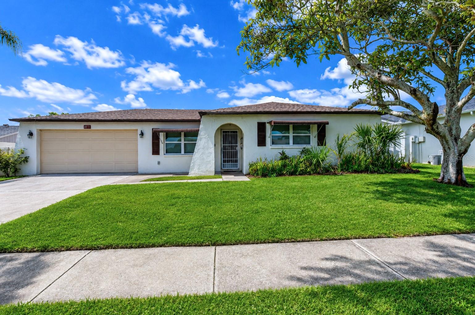 Photo of 8811 MARTINIQUE LANE PORT RICHEY FL 34668
