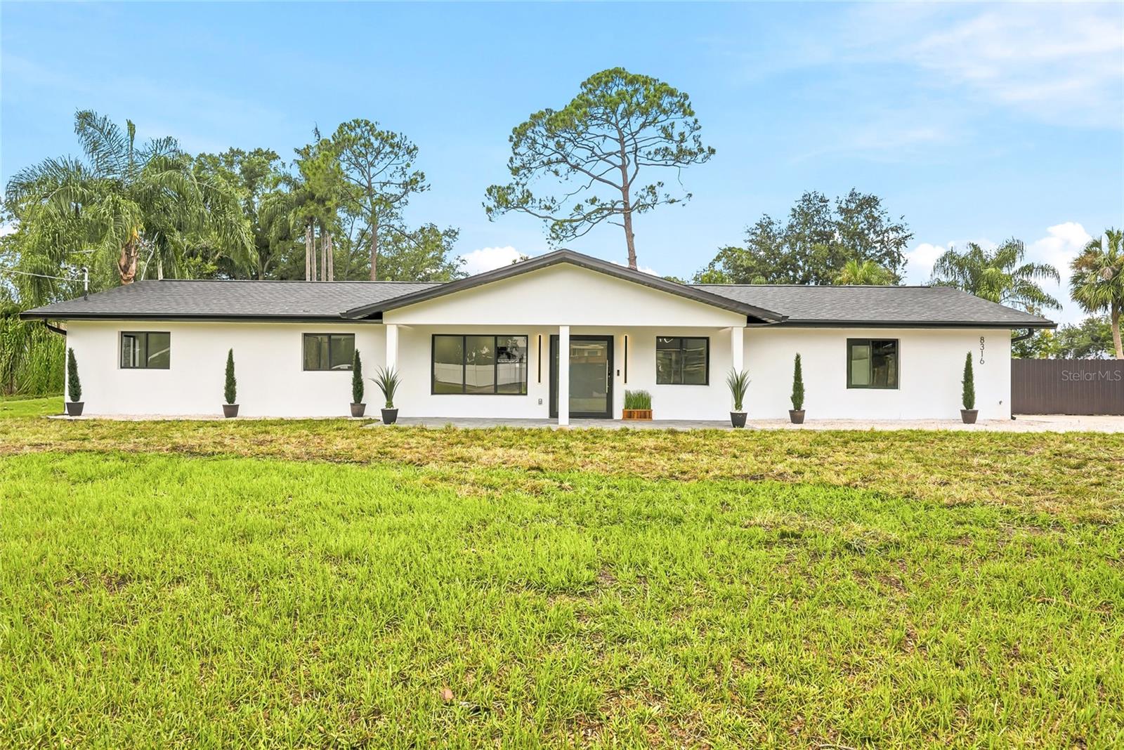 Photo of 8316 W FOREST CIRCLE TAMPA FL 33615