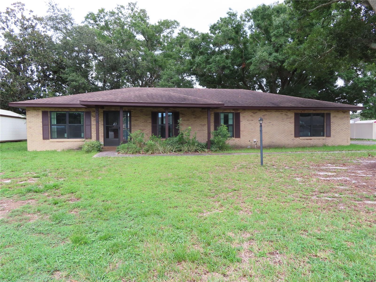 Photo of 2016 AMESBURY DRIVE AUBURNDALE FL 33823